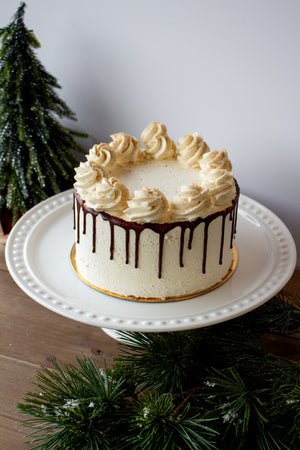 
                  
                    Load image into Gallery viewer, Eggnog Sponge cake
                  
                