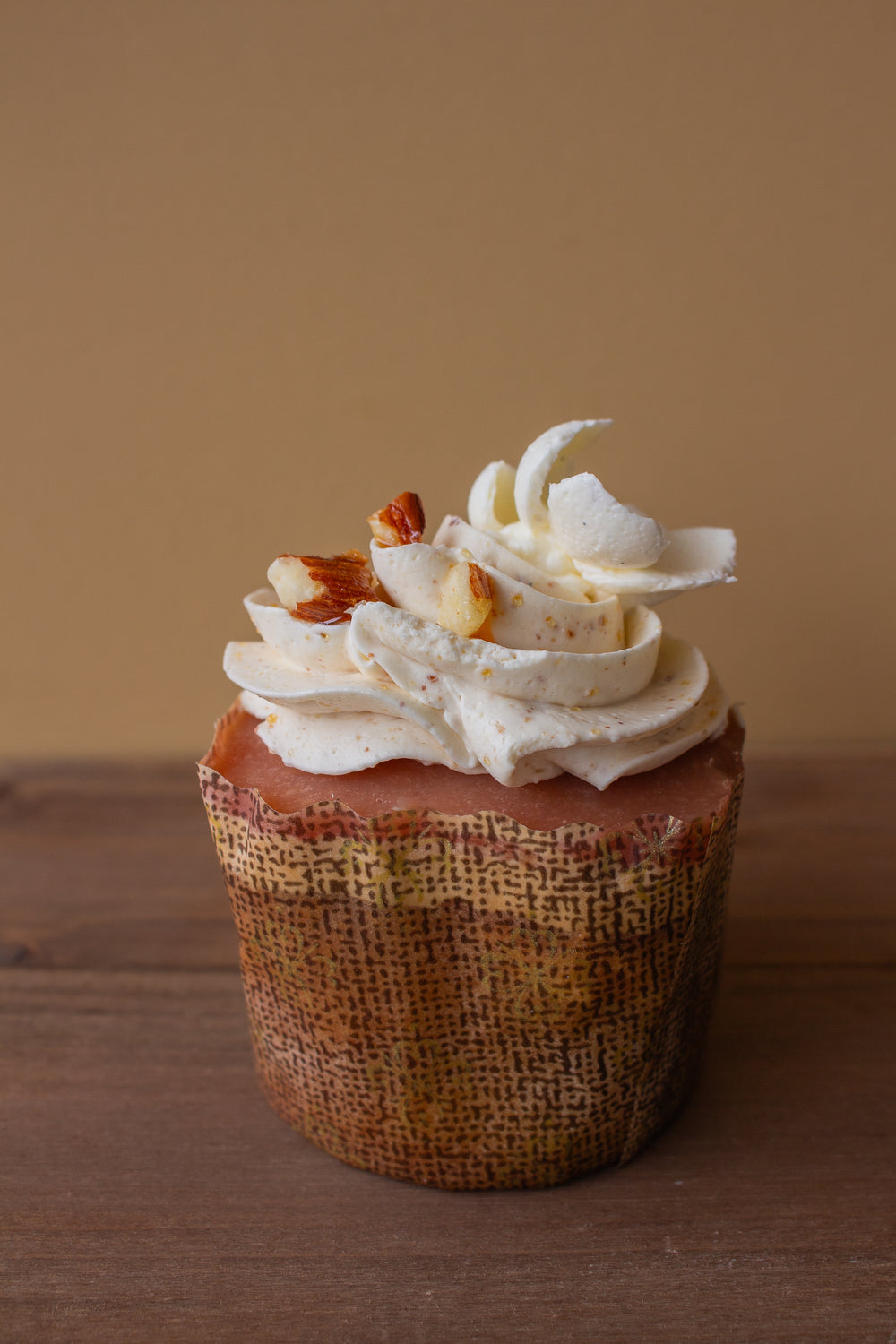 Rhubarb & Almond cupcake
